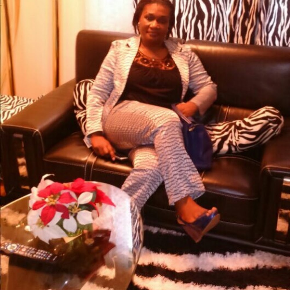 Meet your Posher, Francoise